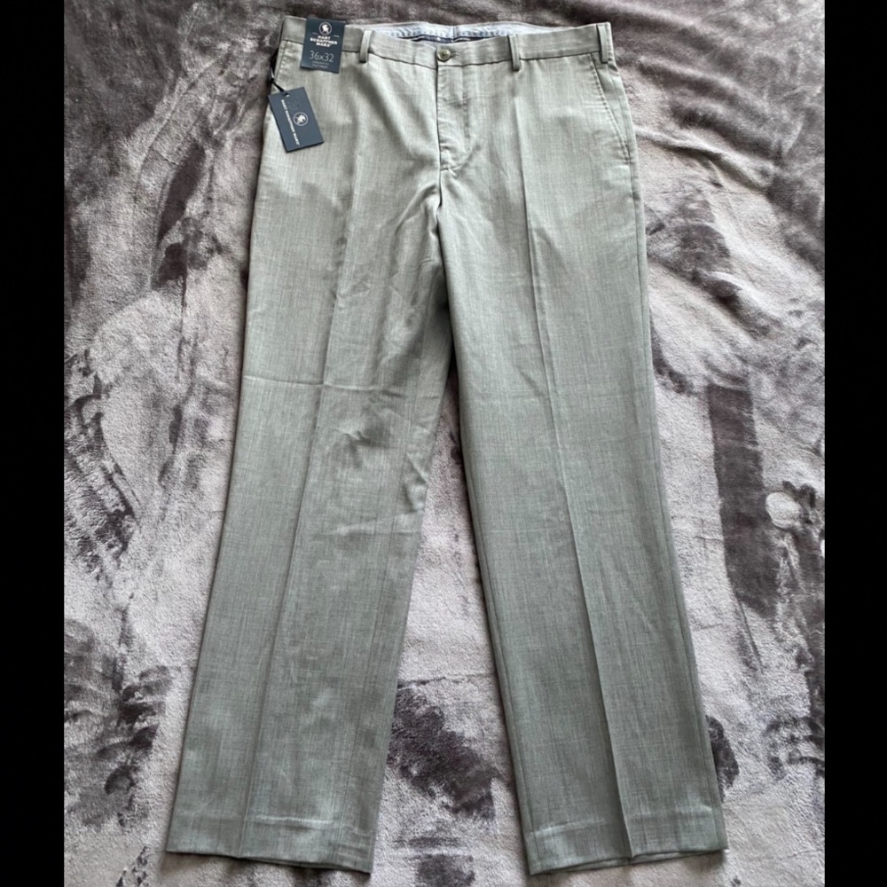 NWT Men’s Hart Schaffner Marx dress pants, Size 36